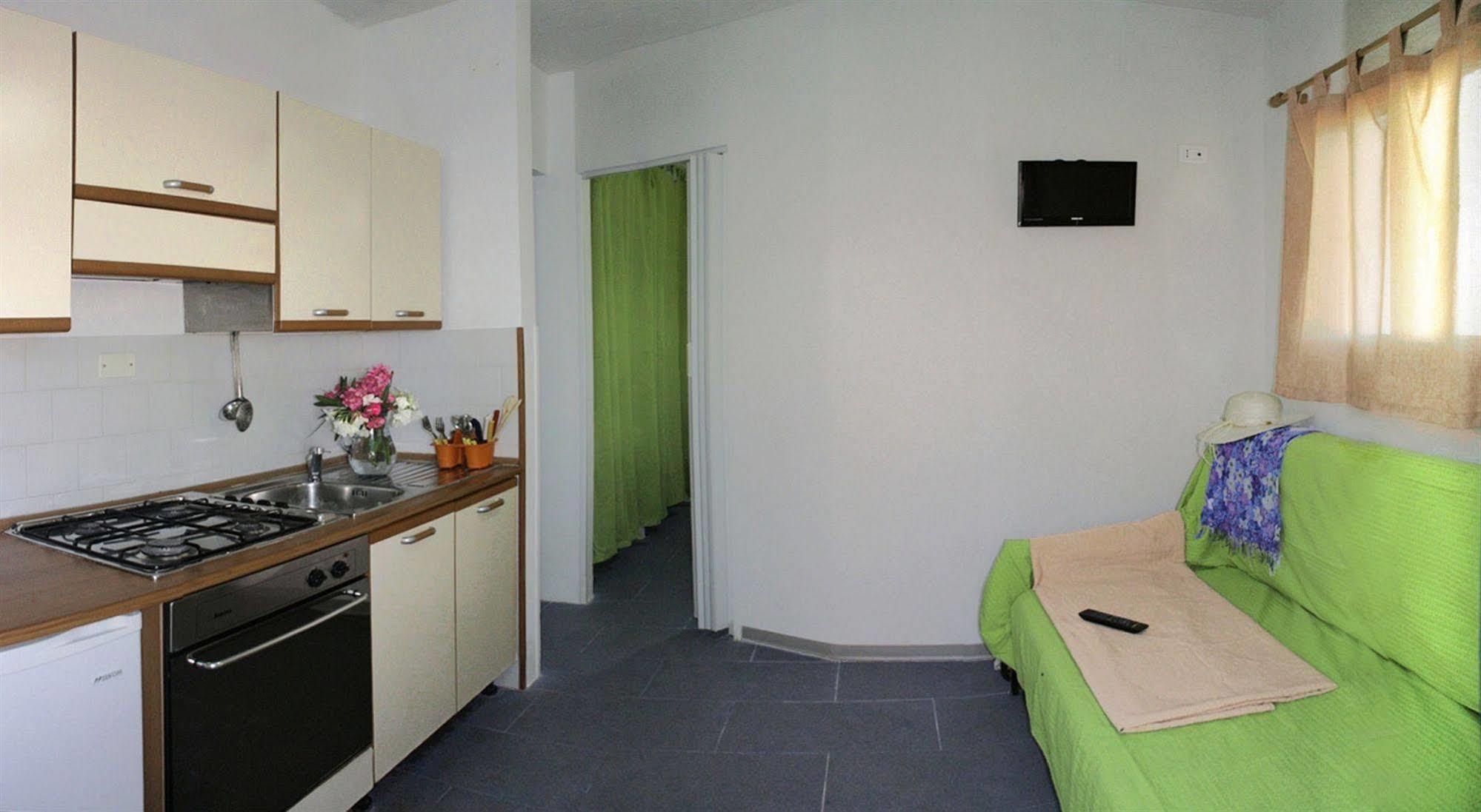 Camping Villaggio Lamaforca Torre Santa Sabina Buitenkant foto